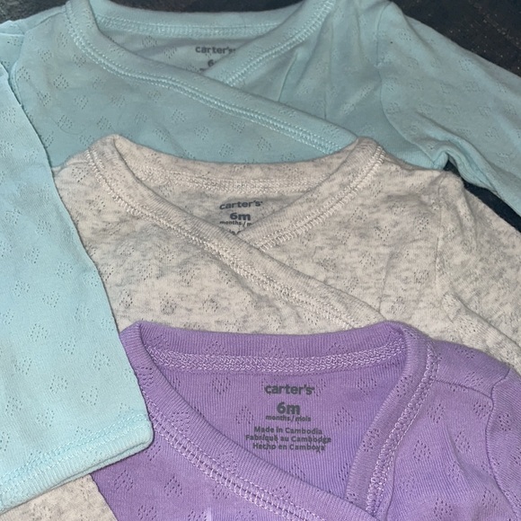 CARTERS 3 PIECE SIDE BUTTON TOPS EASY TO PUT ON AND TAKE OFF BABY! 6 MONTHS - Picture 2 of 2